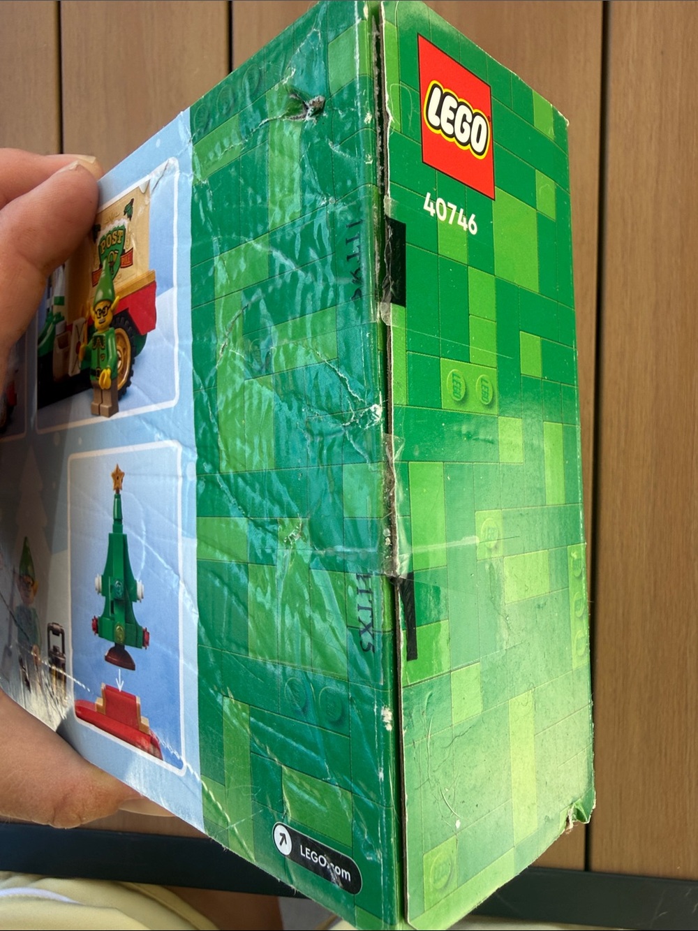 LEGO Santa's Delivery Truck - Red, Green & Gold Holiday Set - Picture 4 of 4